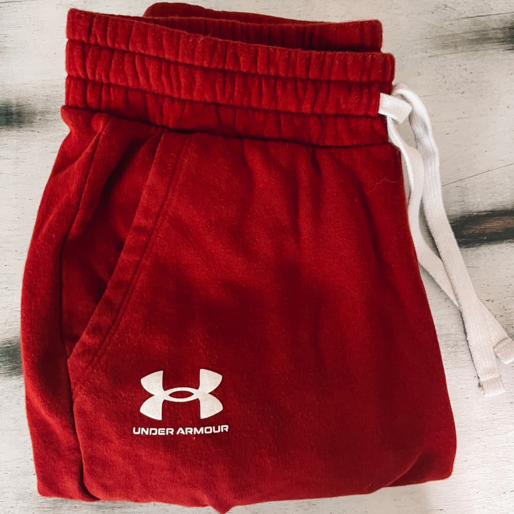 Under armor sweats